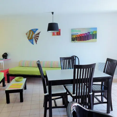 46m², 1 Chambre, Piscine, Tennis, Direct Apartment Sete