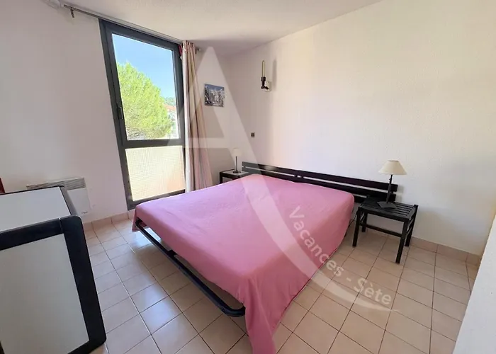 46m², 1 Chambre, Piscine, Tennis, Direct דירה